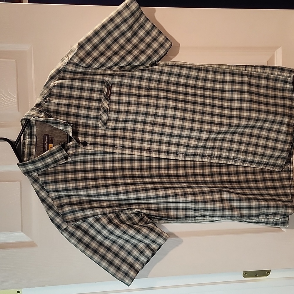 Men's Eddie Bauer Voyager Flex Short Sleeve Button-Down Shirt